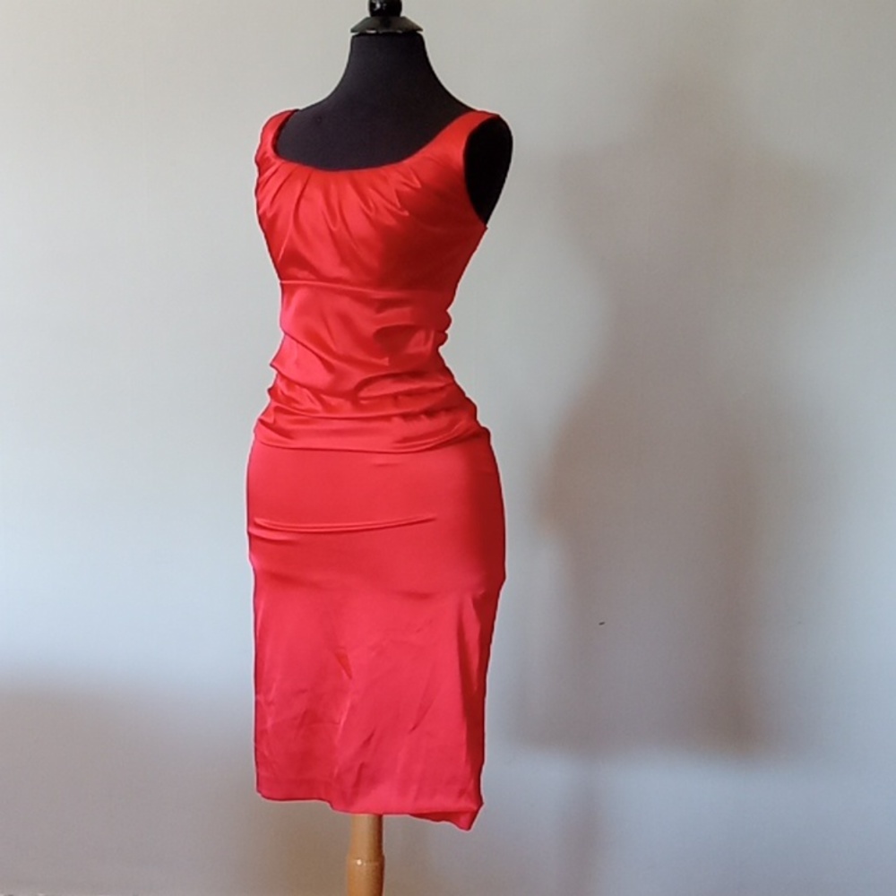 Voom! Cherry red satin knee length summer wiggle dress by Le Chateau size XS